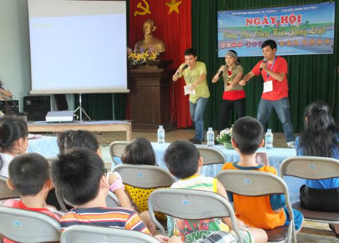 Nhiều Bộ, ngành sôi nổi hưởng ứng Ngày Pháp luật